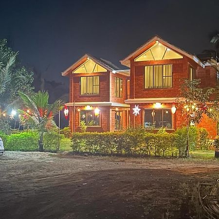 Redstone Farmhouse Kashid Bagian luar foto