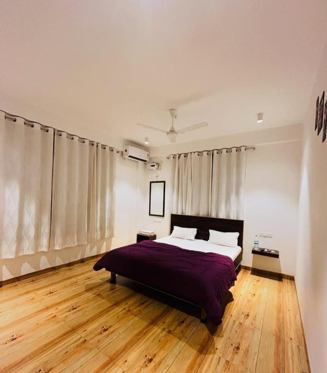 Redstone Farmhouse Kashid Bagian luar foto